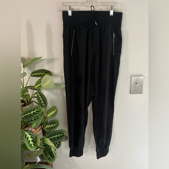 Athleta black joggers size 2 - Picture 2 of 5